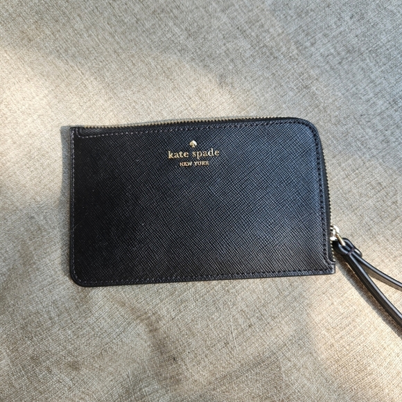 Kate Spade Lucy L-Zip Small Wristlet - Picture 1 of 4